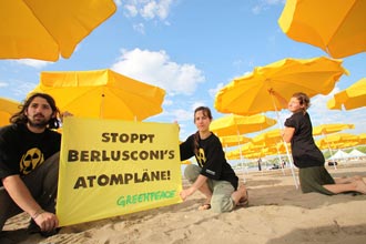 LIDO VENEZIA GREENPEACE PROTESTA NUCLEARE 