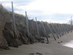 RETE RECINTO RECINZIONE RETICOLATO SPIAGGIA SABBIA