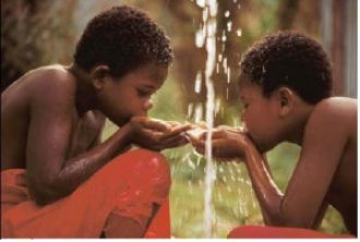 acqua africa bambini africani
